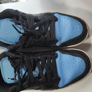 Nike Black and Blue Sneakers Classic Design